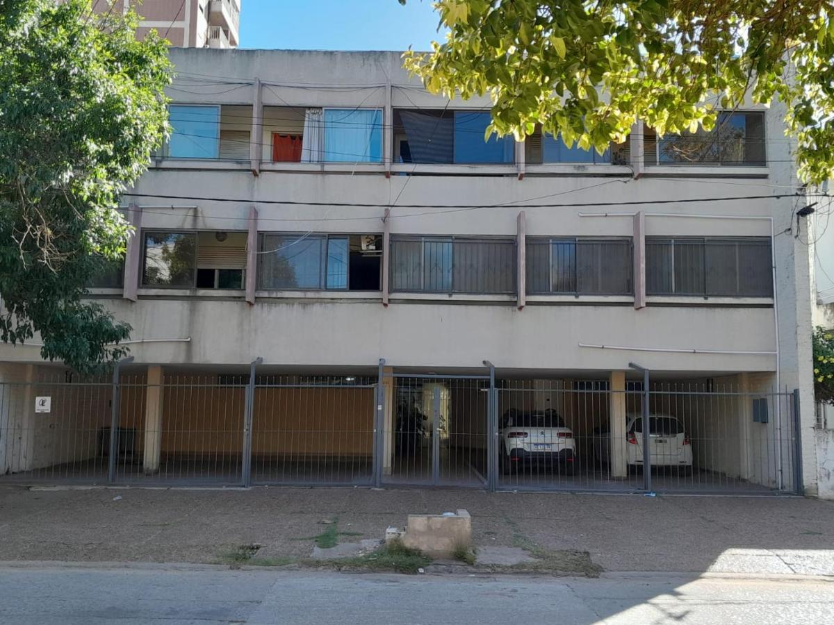 Oteiza Alojamiento Temporario En Resistencia A 150 Mts Peatonal 外观 照片